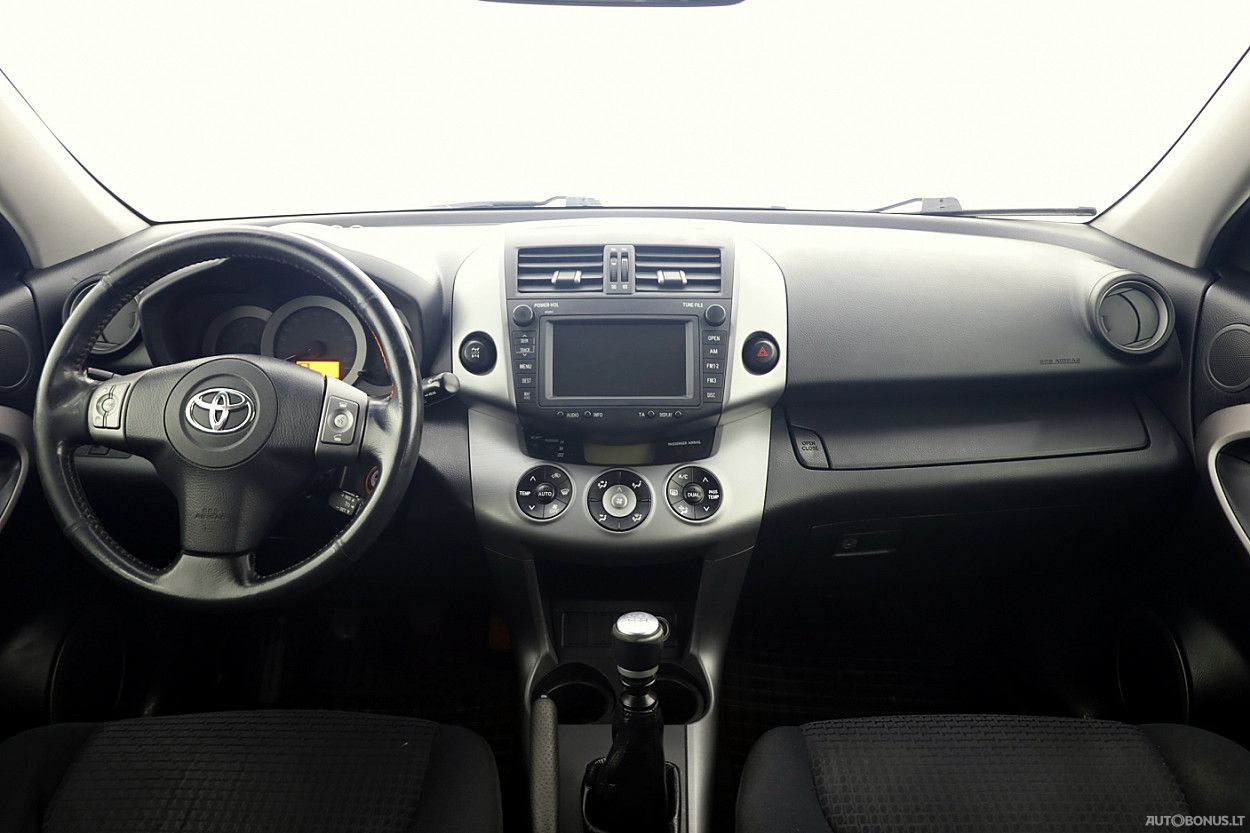 Toyota RAV4 | 4