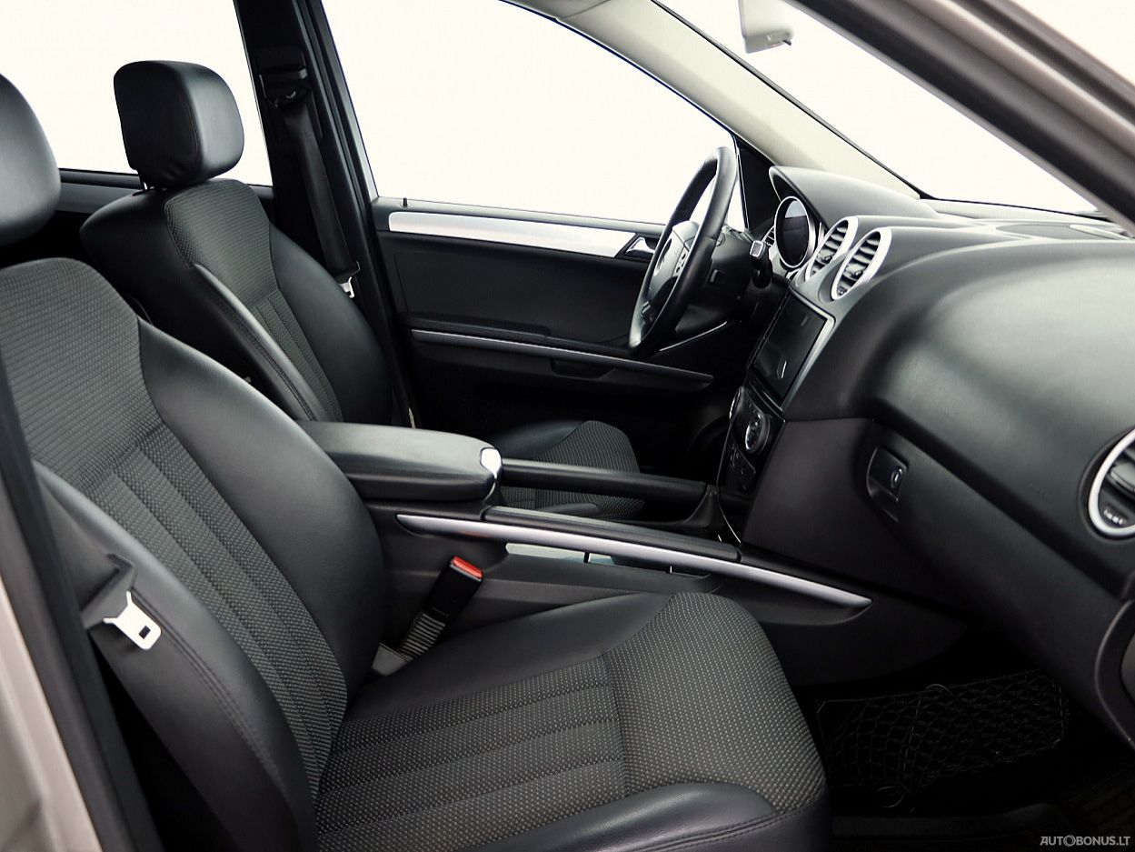 Mercedes-Benz ML280 | 5