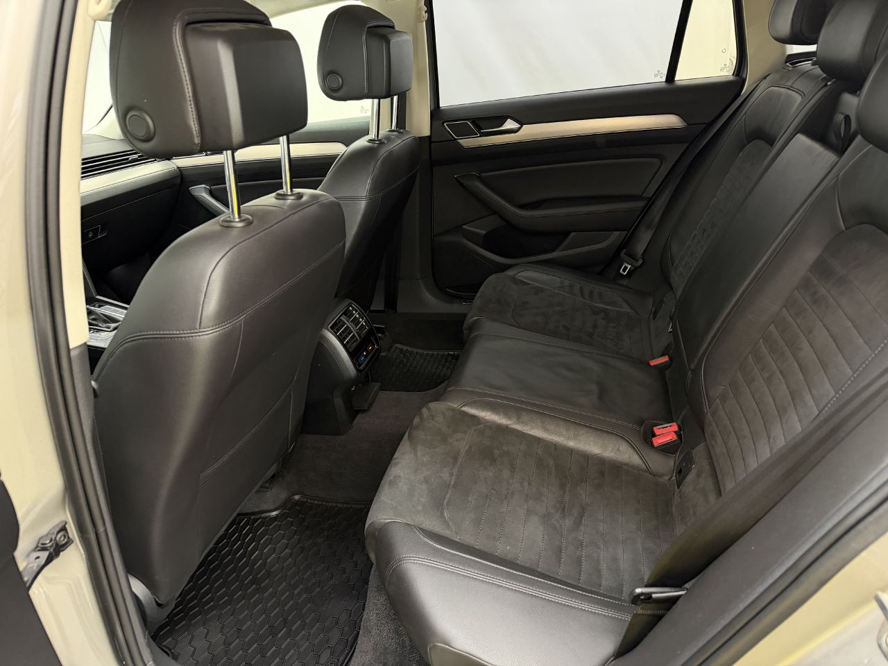 Volkswagen Passat | 10