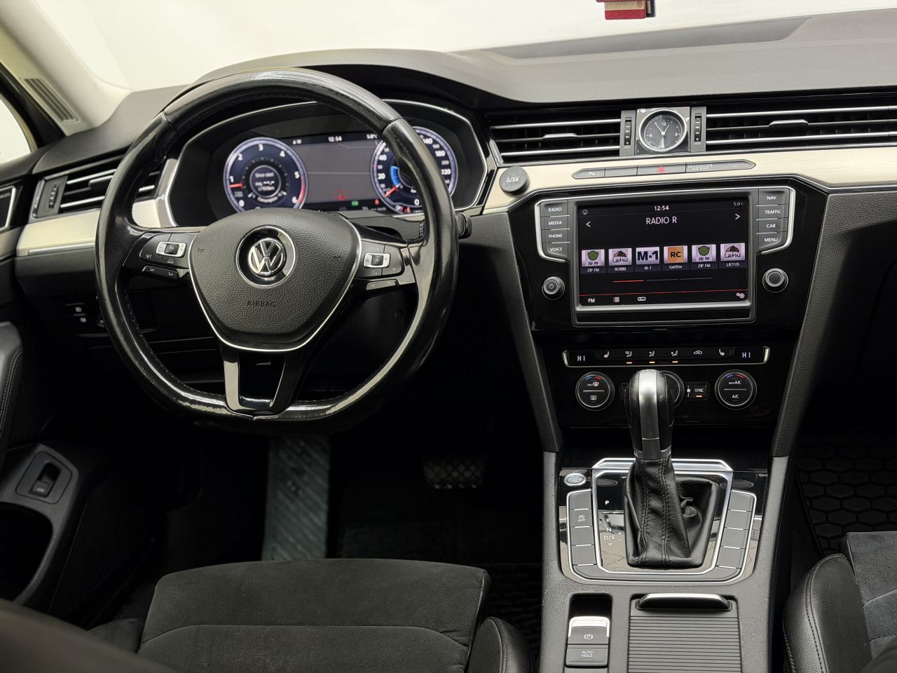 Volkswagen Passat | 15