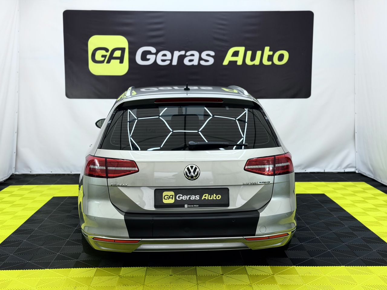 Volkswagen Passat | 4