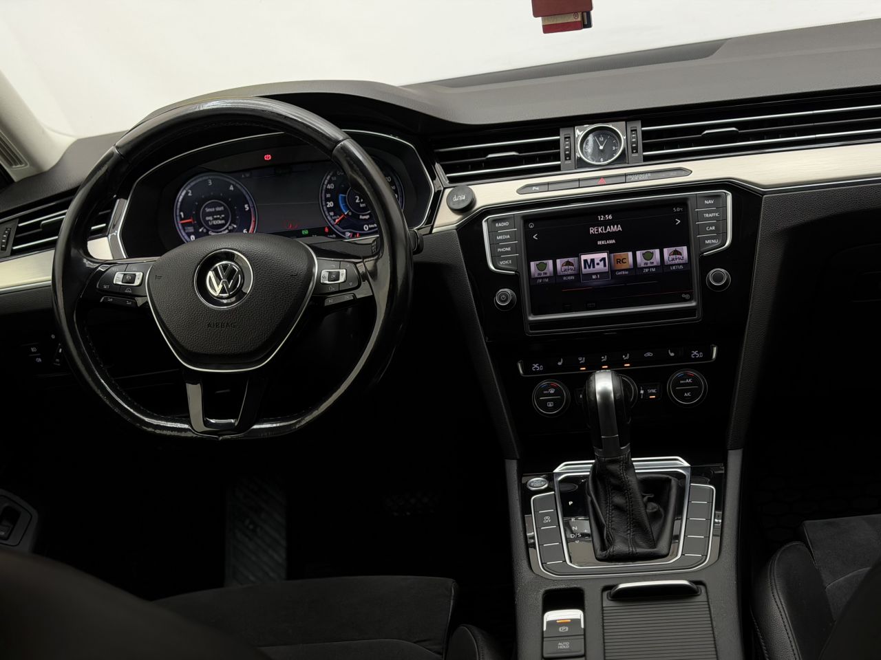 Volkswagen Passat | 22