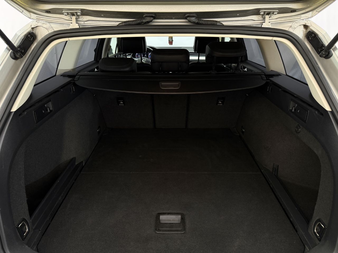 Volkswagen Passat | 11