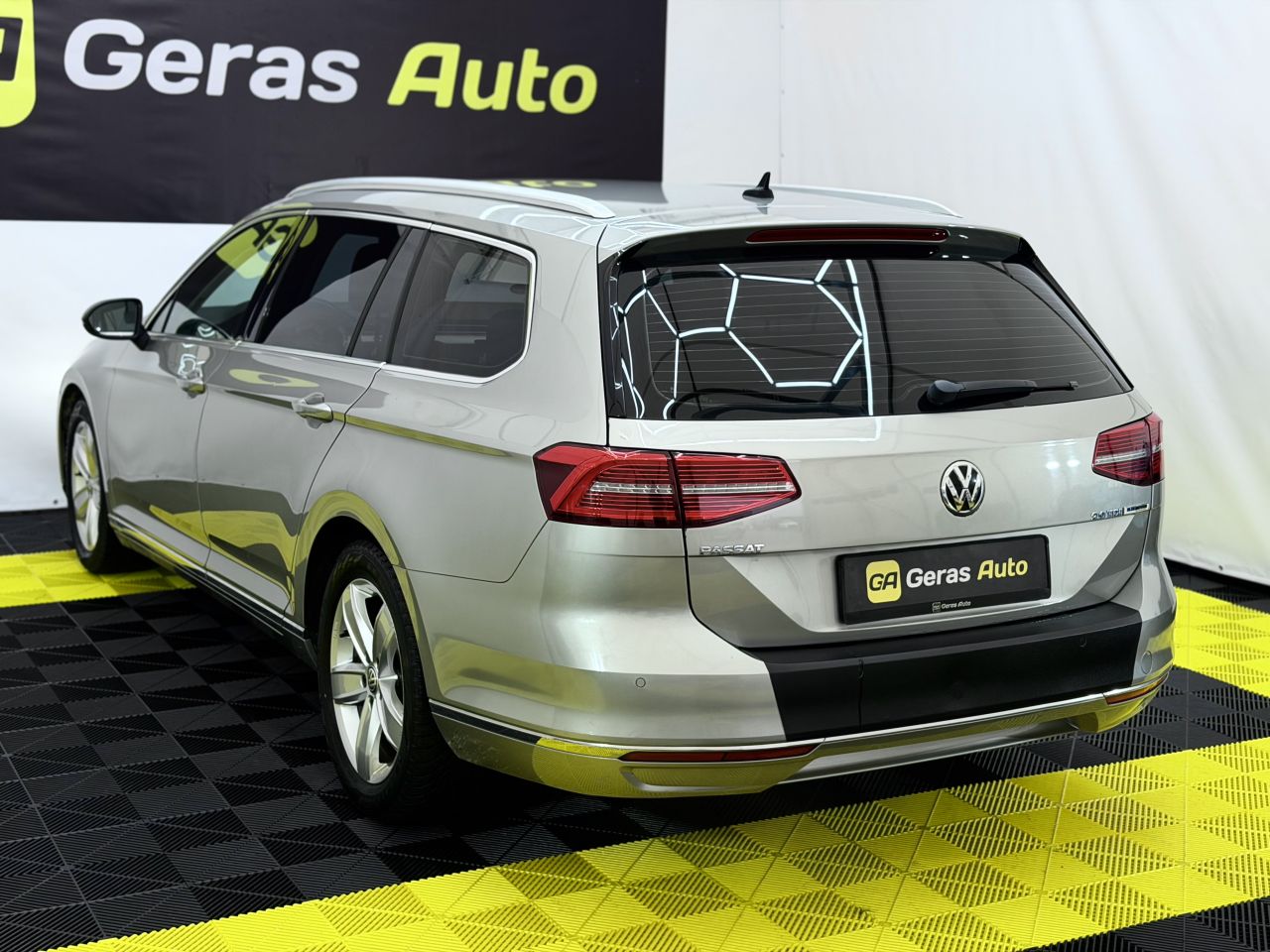 Volkswagen Passat | 5