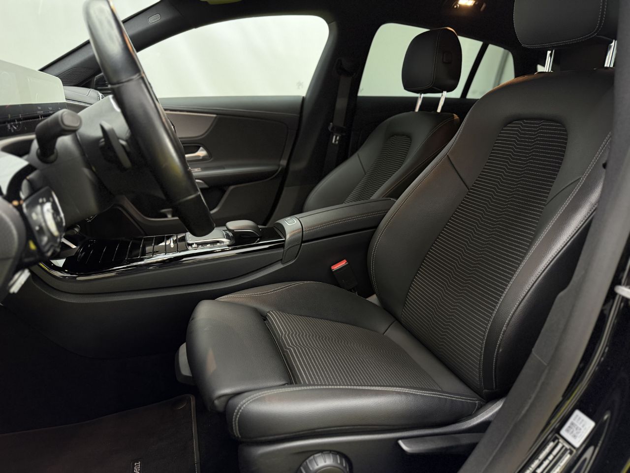 Mercedes-Benz CLA180 | 9