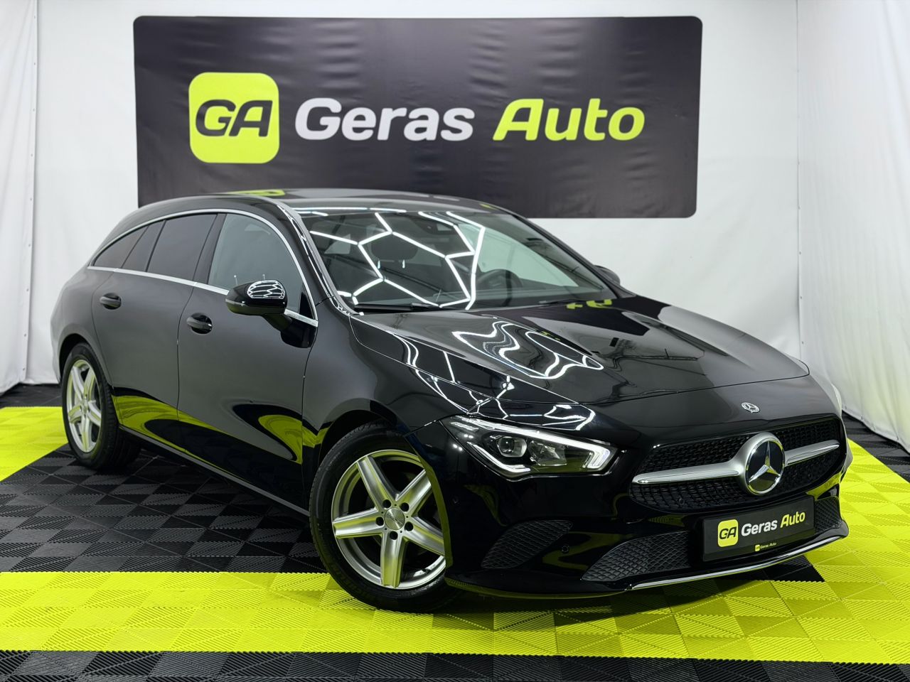 Mercedes-Benz CLA180 | 2