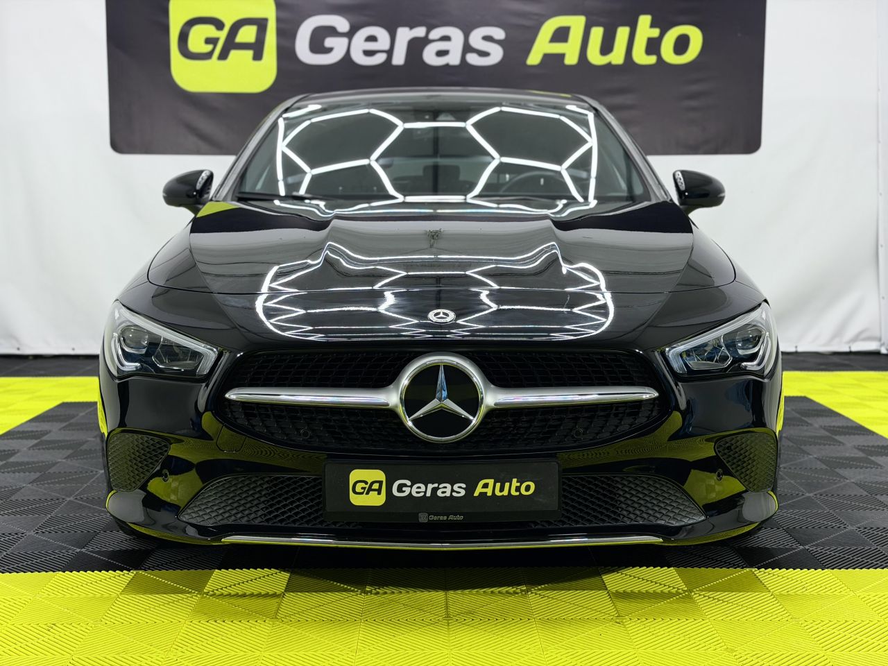 Mercedes-Benz CLA180 | 1