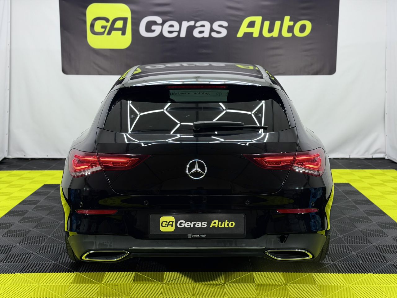 Mercedes-Benz CLA180 | 4