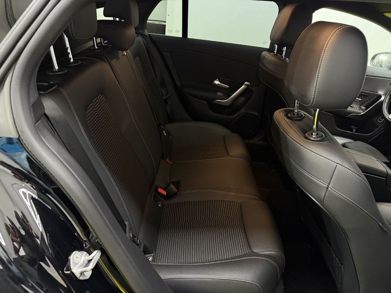 Mercedes-Benz CLA180 | 13