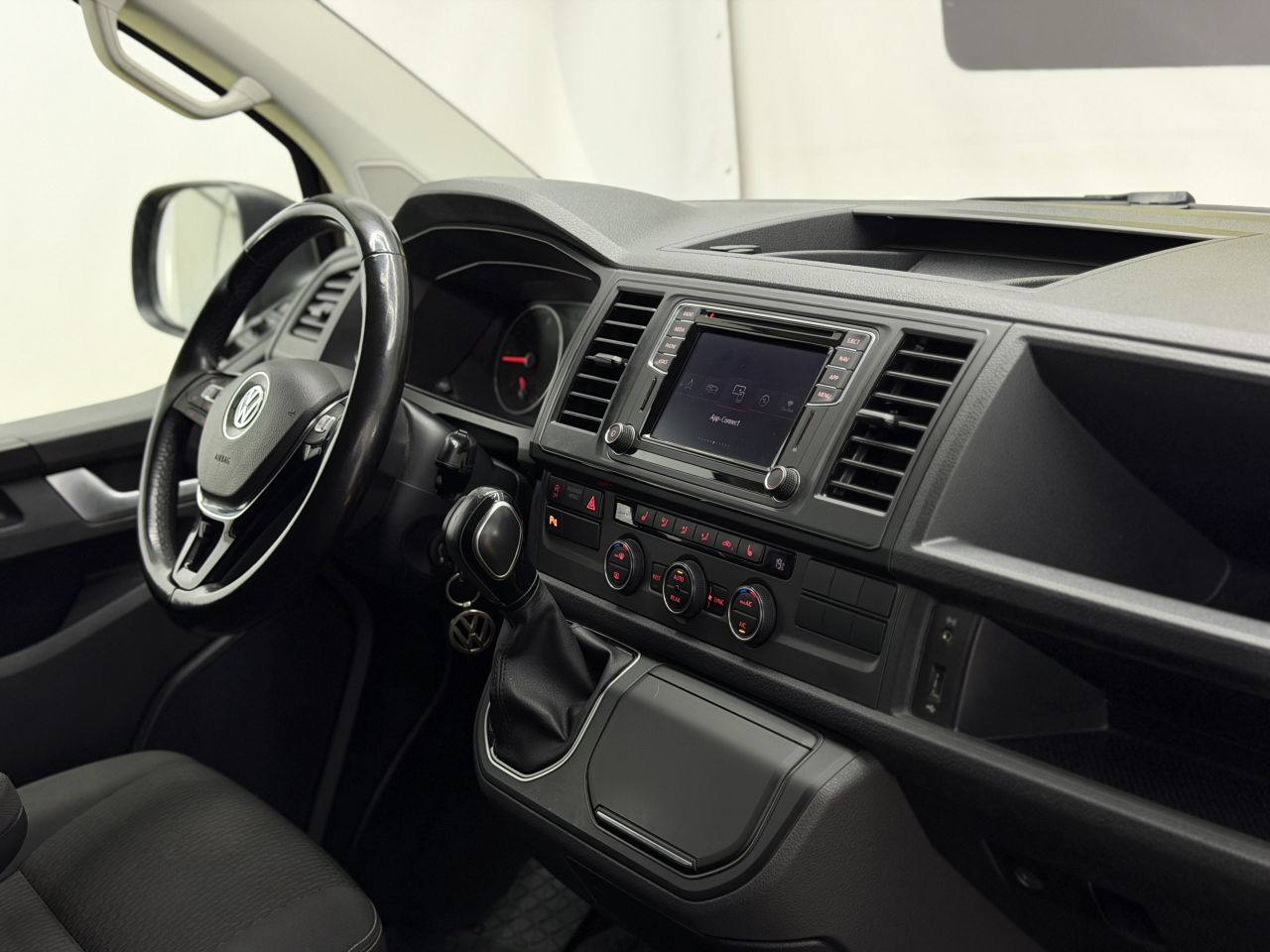 Volkswagen Multivan | 13