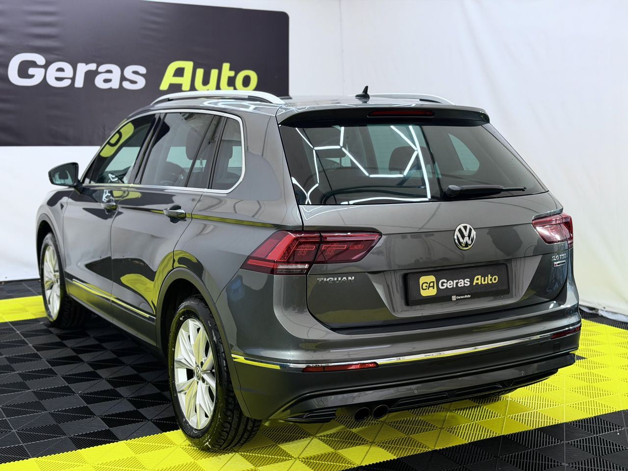 Volkswagen Tiguan | 5