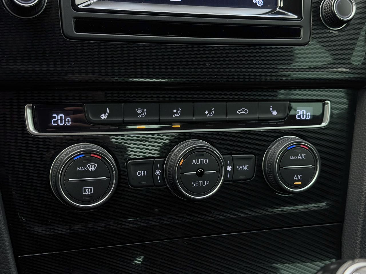 Volkswagen Golf | 16