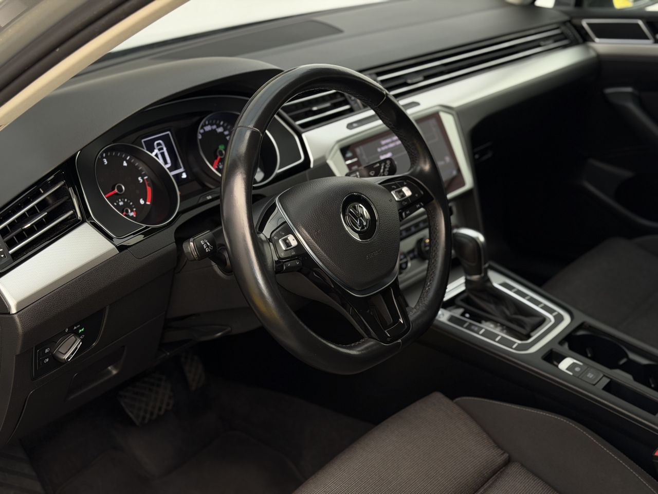 Volkswagen Passat | 8