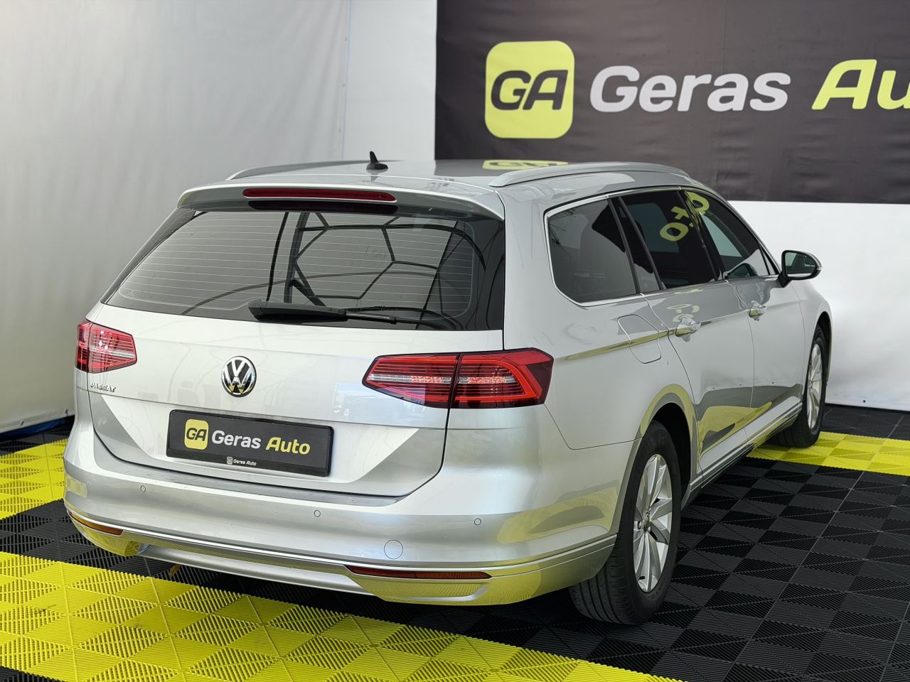 Volkswagen Passat | 3