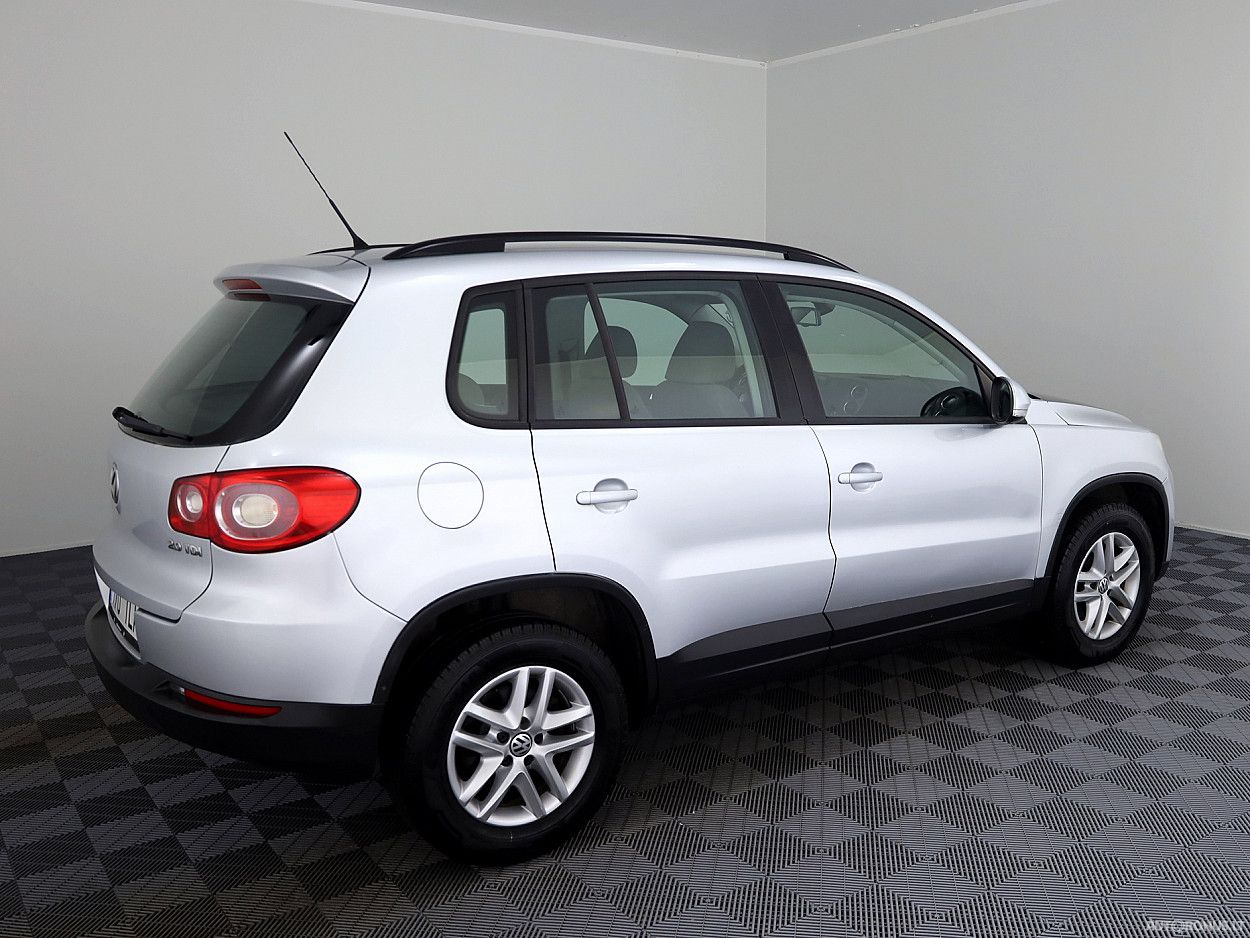 Volkswagen Tiguan | 2