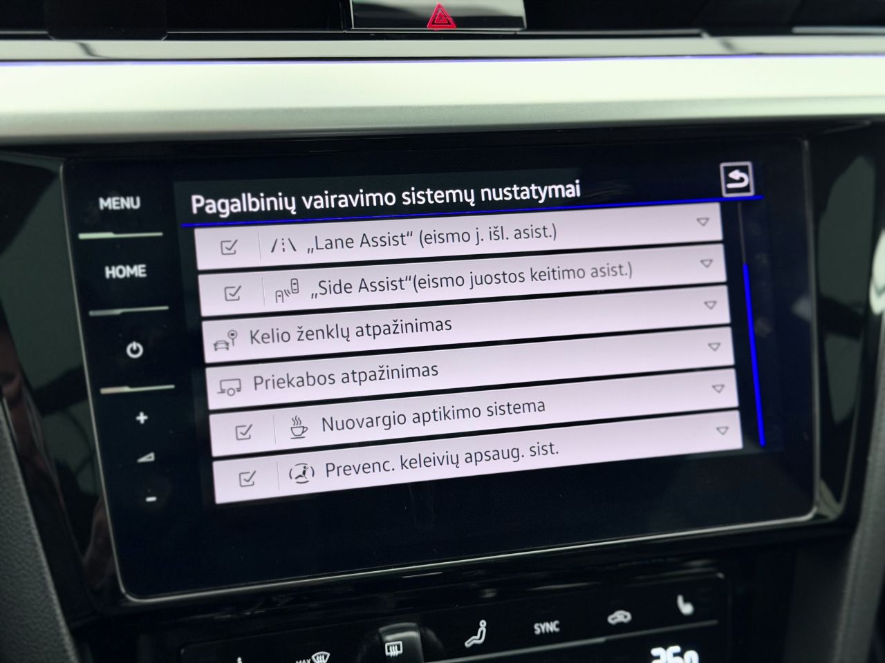 Volkswagen Arteon | 26