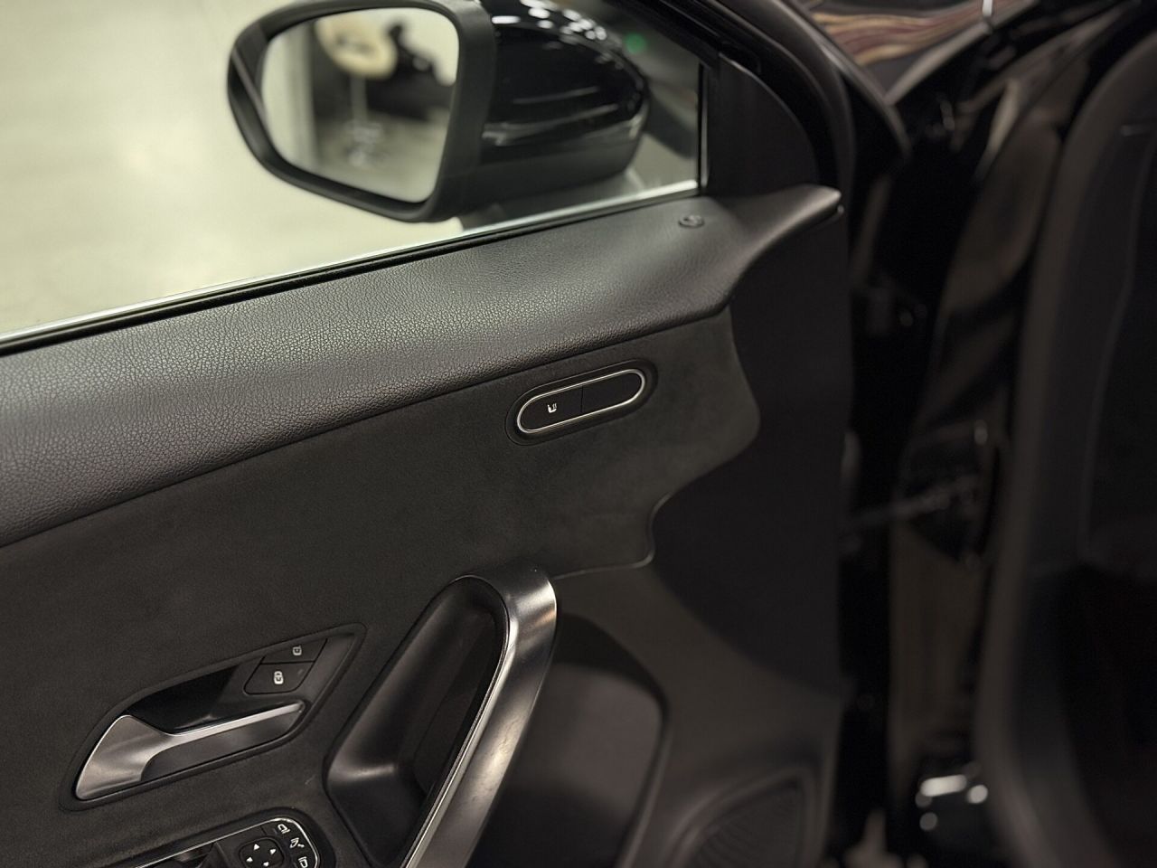 Mercedes-Benz A180 | 6