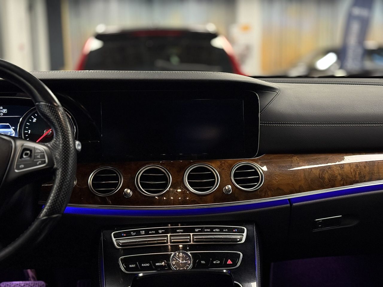 Mercedes-Benz E220 | 28