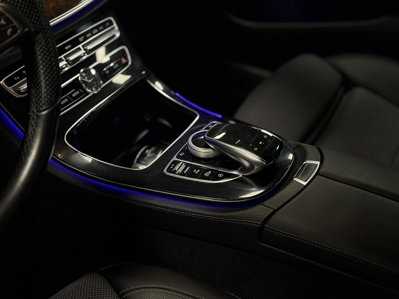 Mercedes-Benz E220 | 25