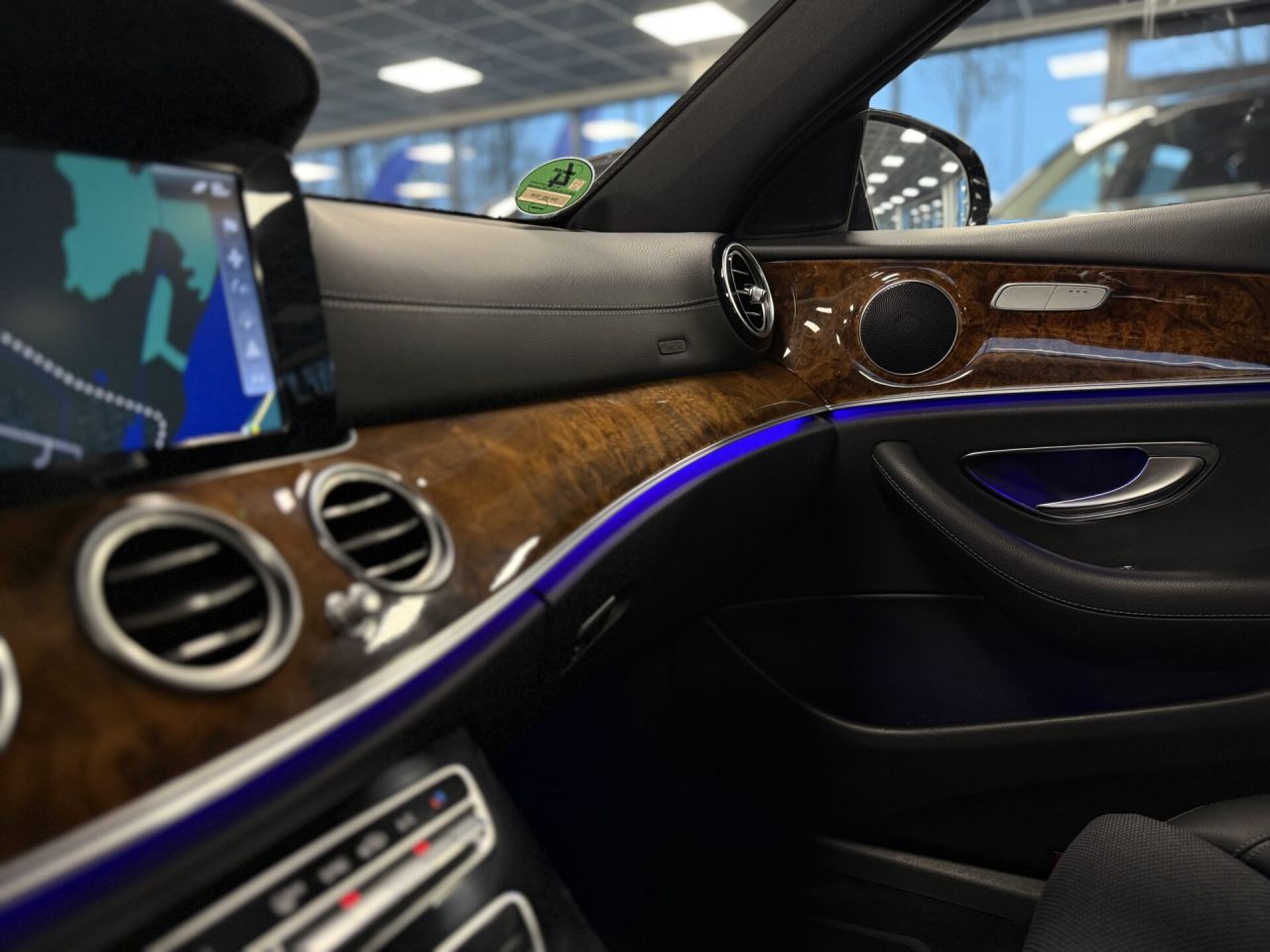 Mercedes-Benz E220 | 40