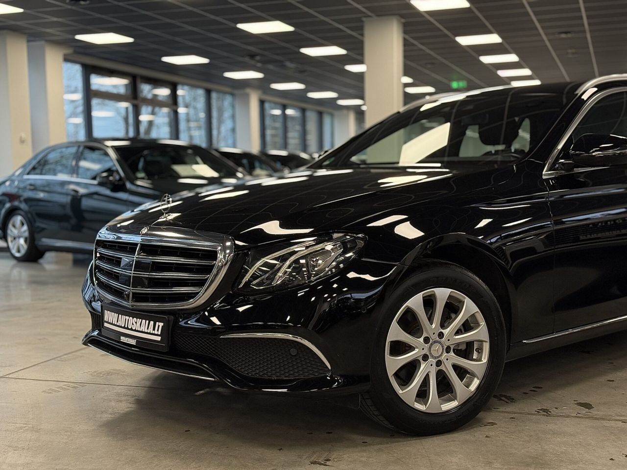 Mercedes-Benz E220 | 9