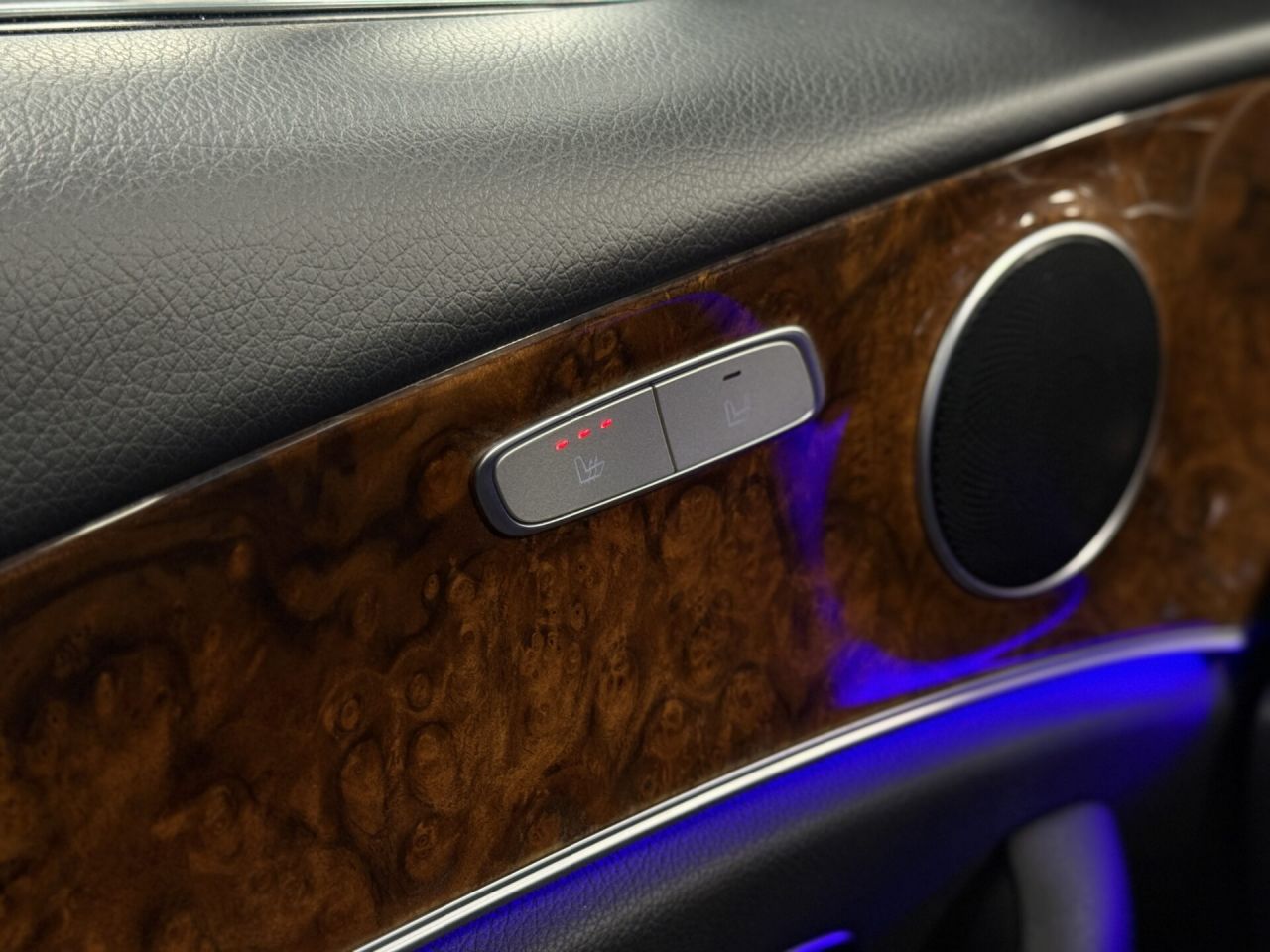 Mercedes-Benz E220 | 32