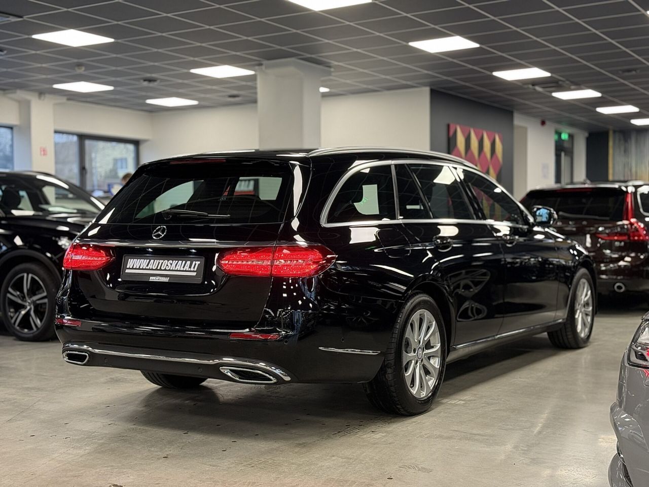 Mercedes-Benz E220 | 8