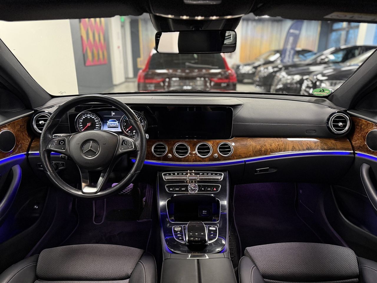 Mercedes-Benz E220 | 24