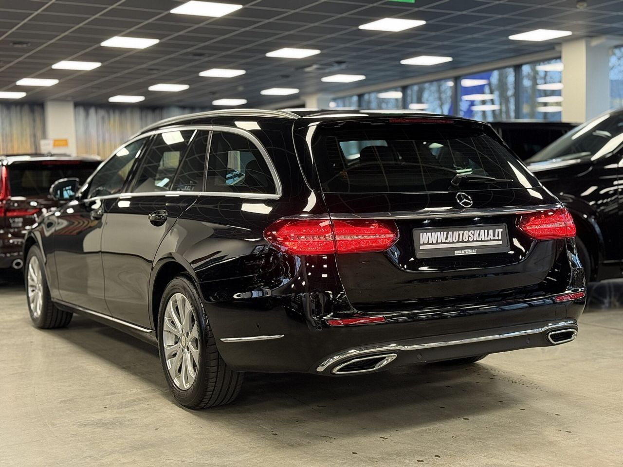 Mercedes-Benz E220 | 7