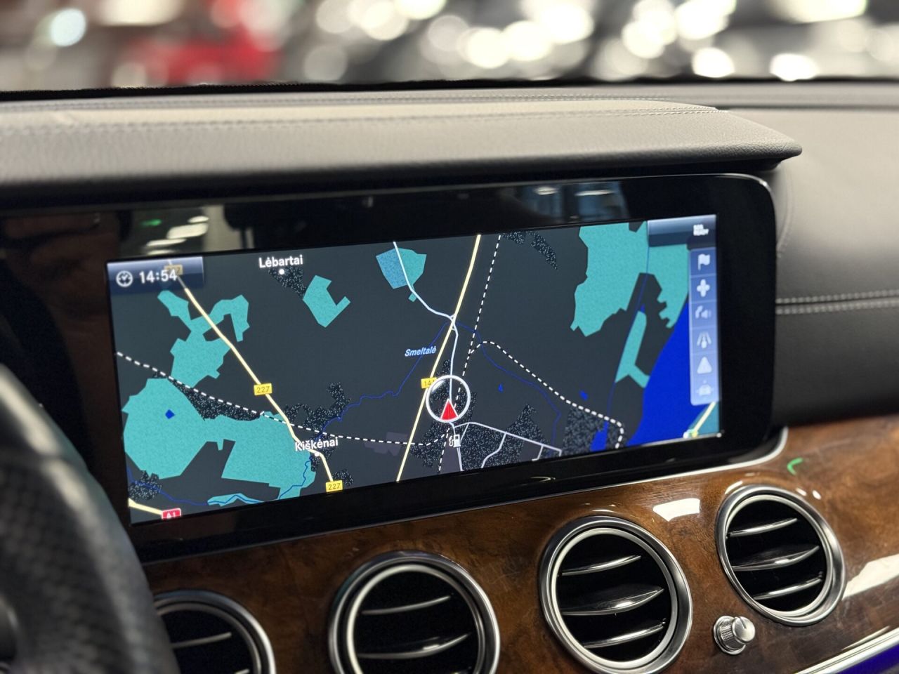 Mercedes-Benz E220 | 33