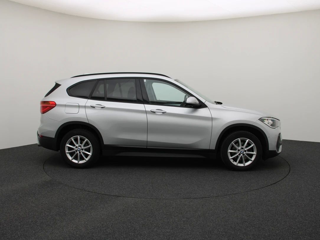 BMW X1 | 8