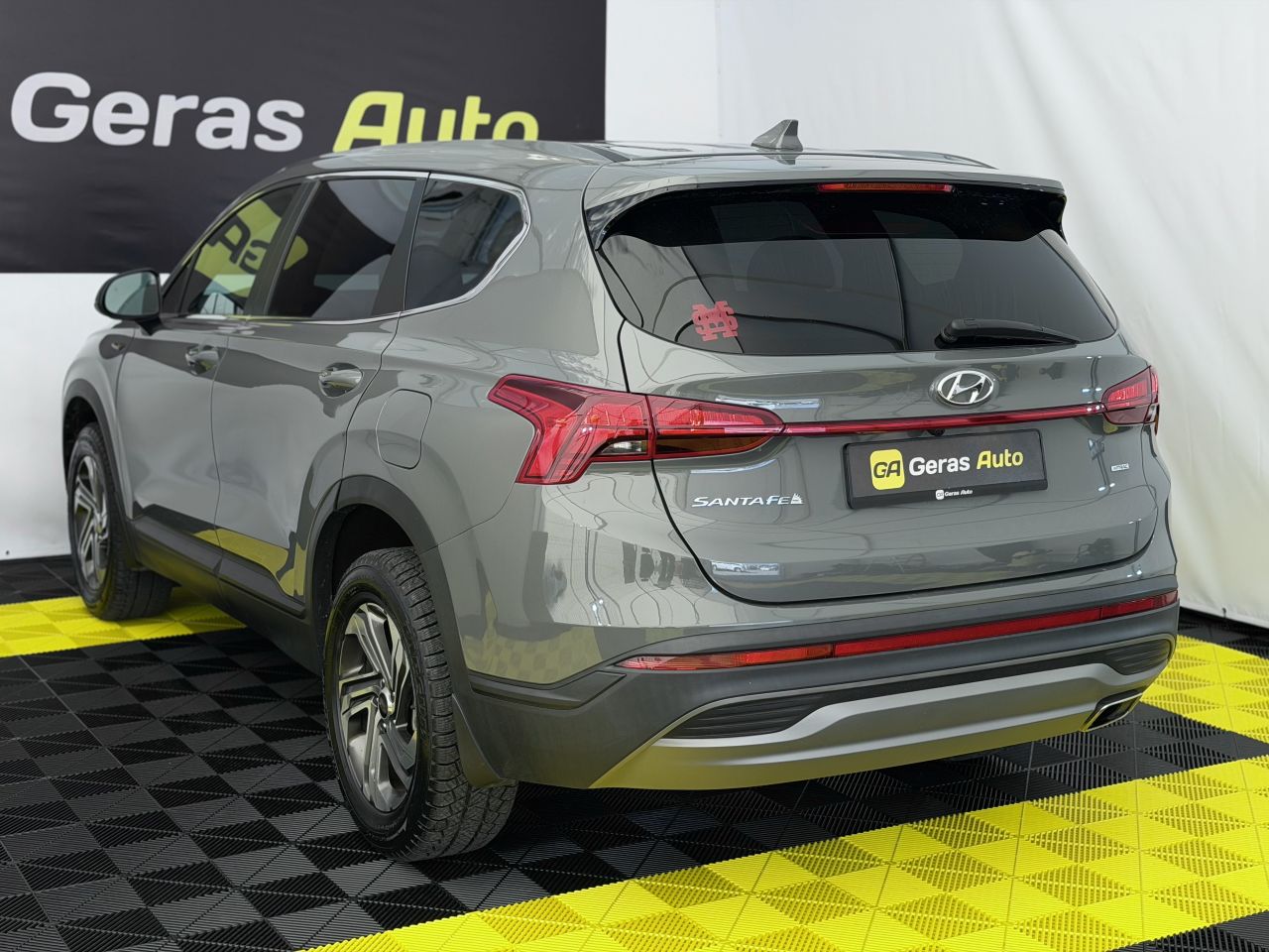 Hyundai Santa Fe | 5