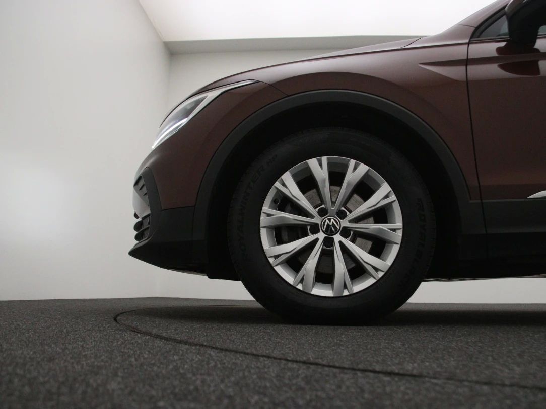 Volkswagen Tiguan | 25