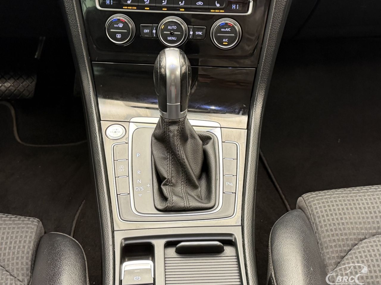 Volkswagen Golf | 31