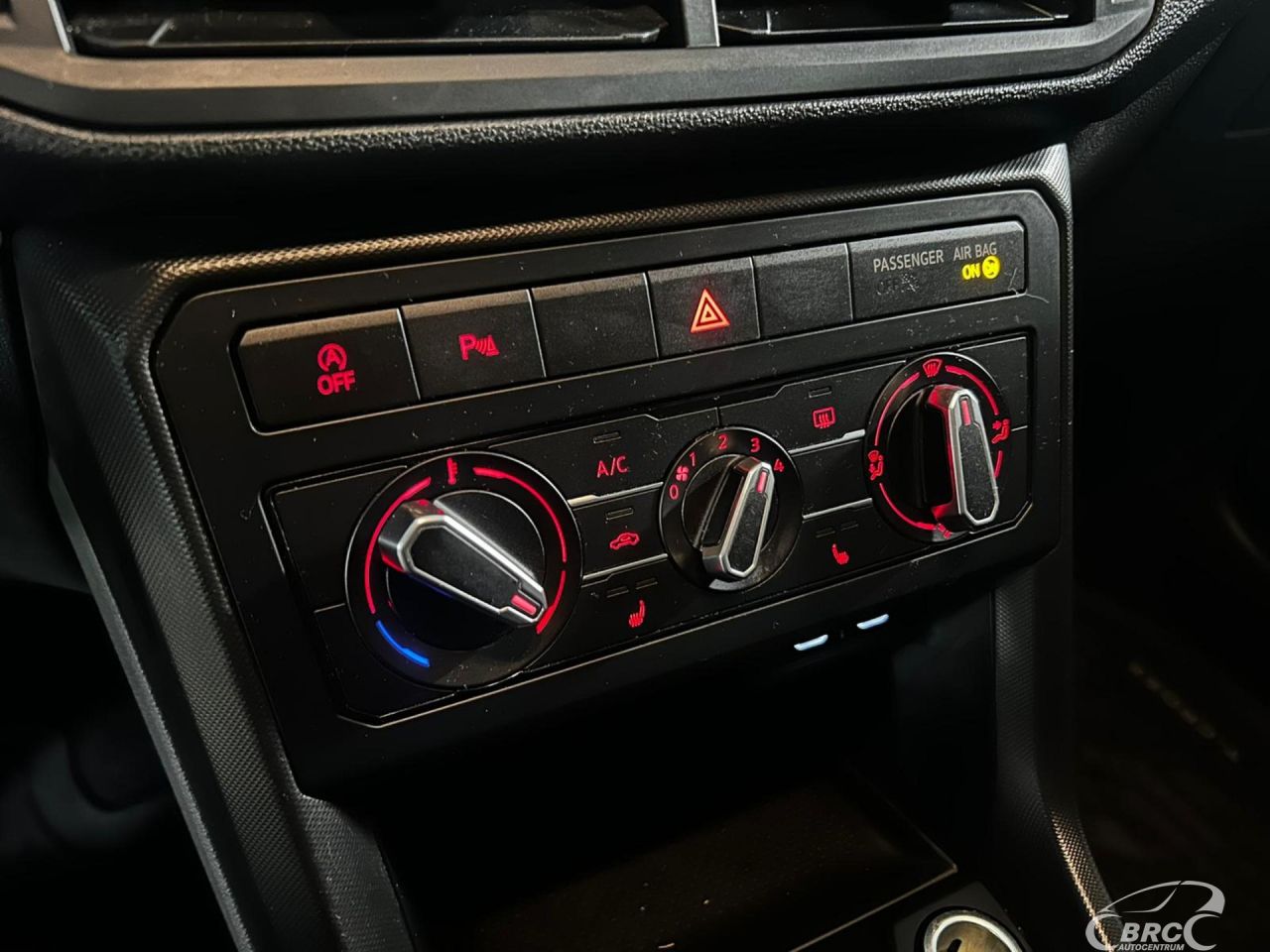 Volkswagen T-Cross | 15