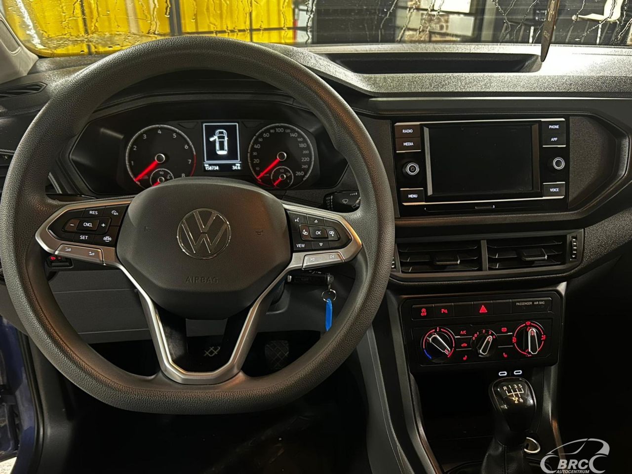 Volkswagen T-Cross | 10