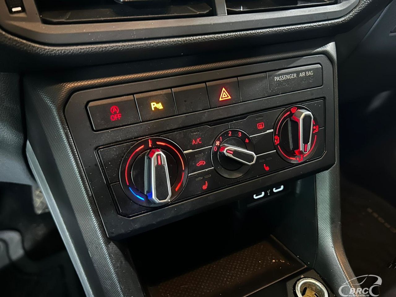 Volkswagen T-Cross | 16