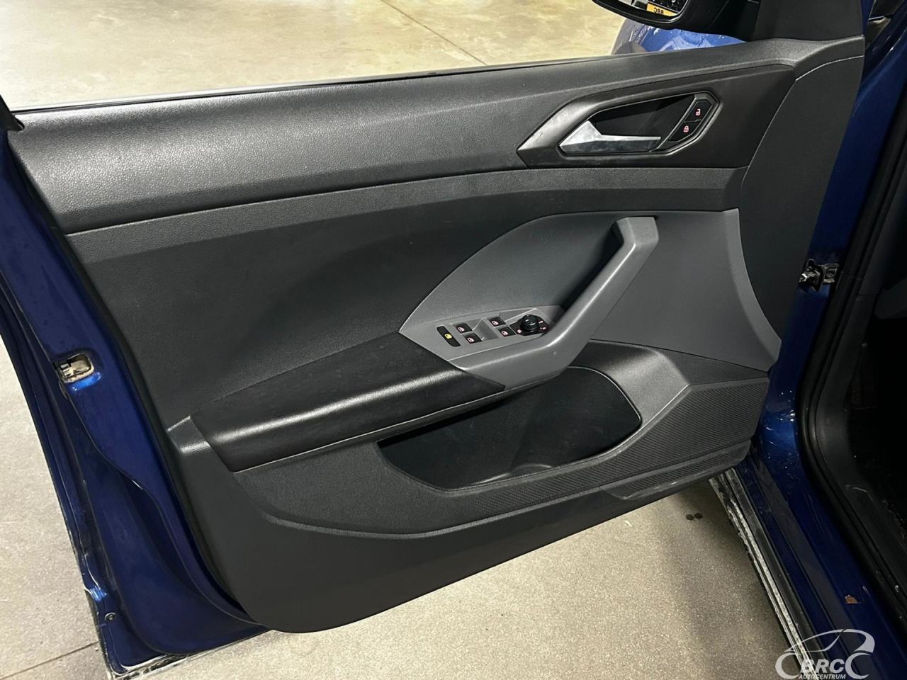 Volkswagen T-Cross | 10