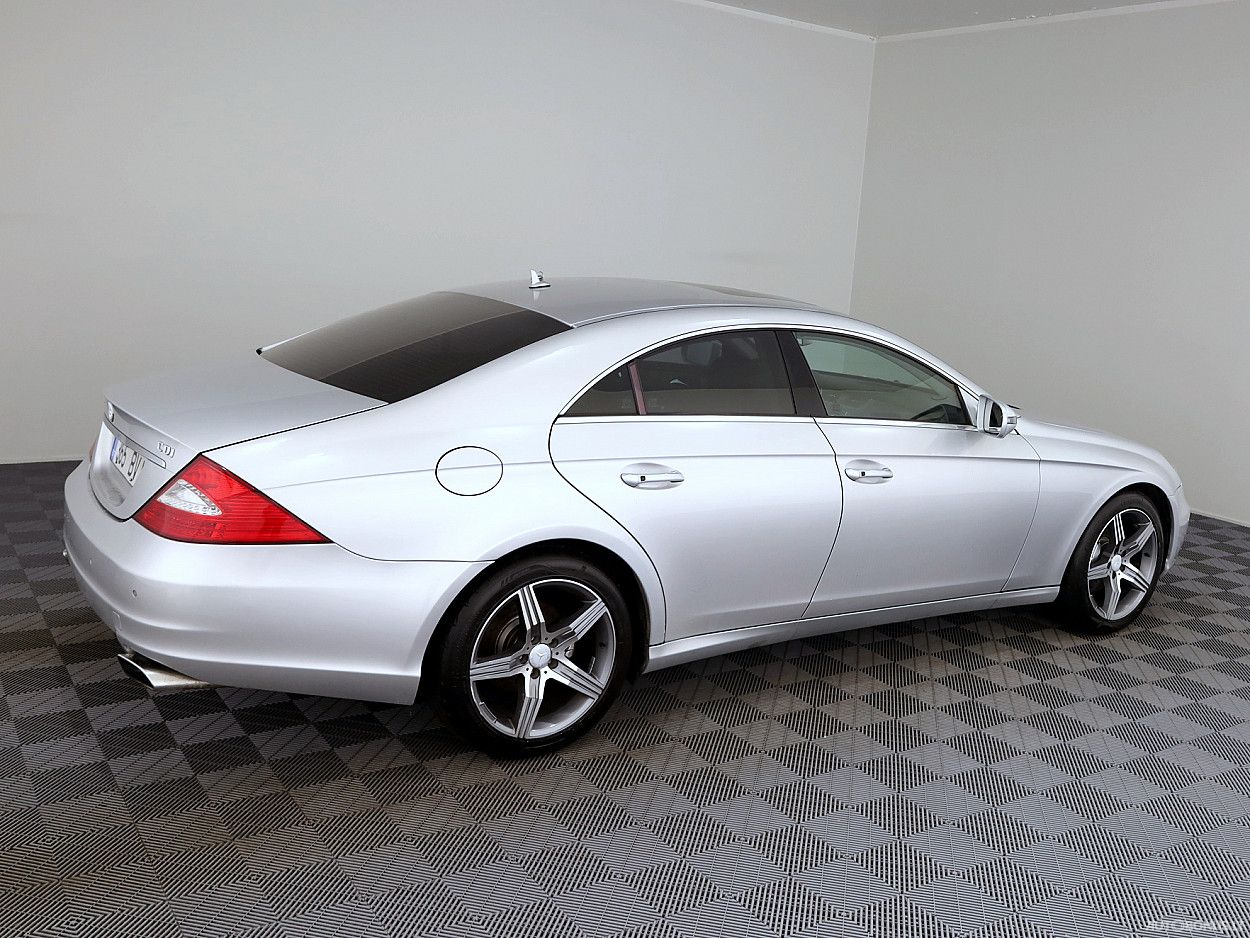 Mercedes-Benz CLS320 | 15