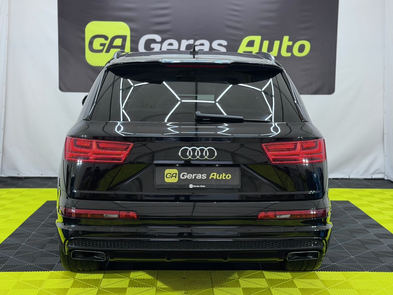 Audi Q7 | 4