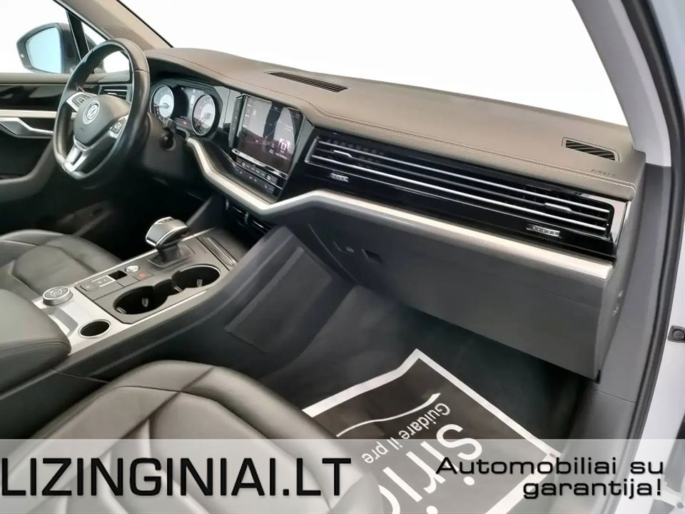 Volkswagen Touareg | 8