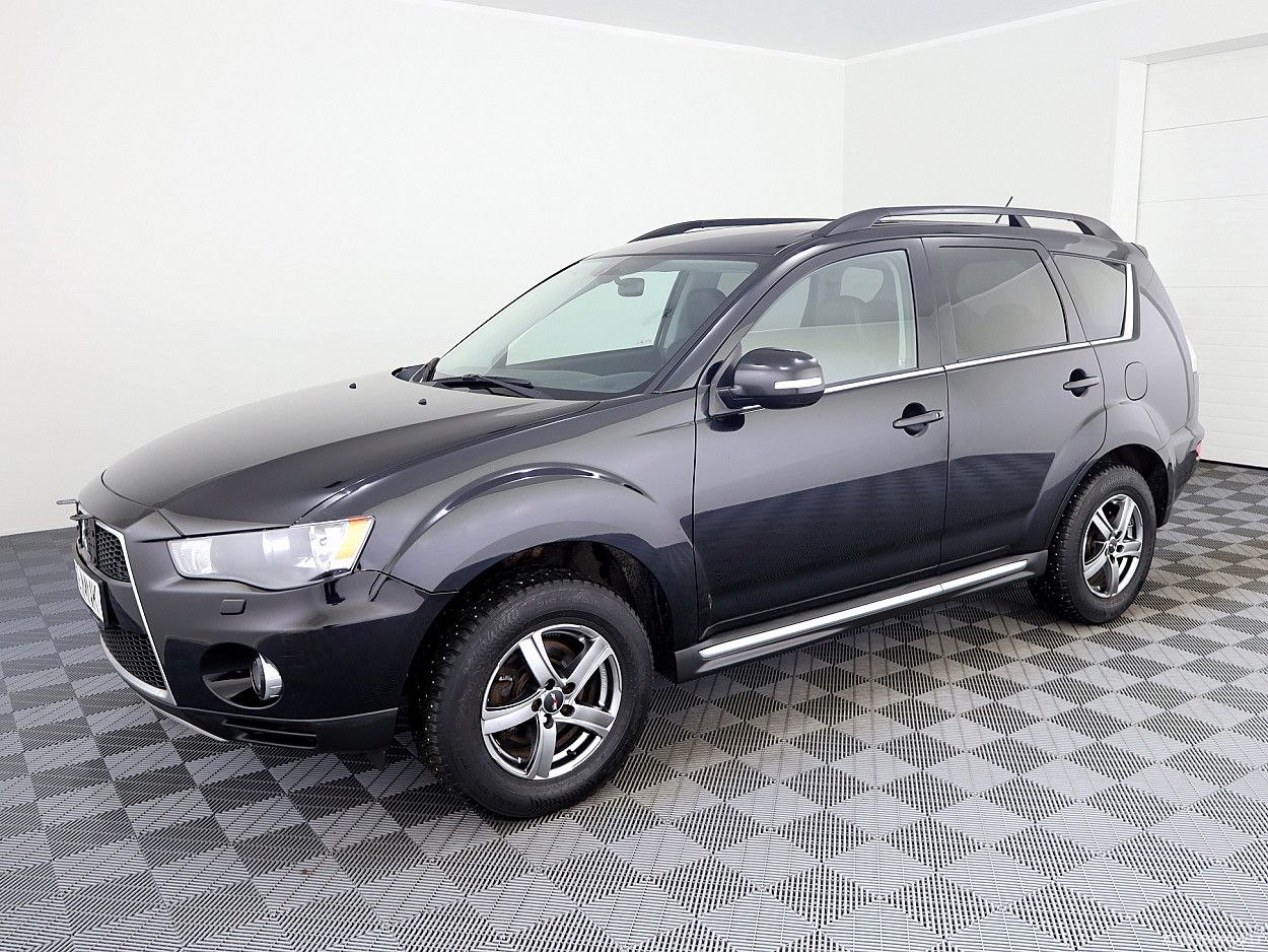 Mitsubishi Outlander | 1