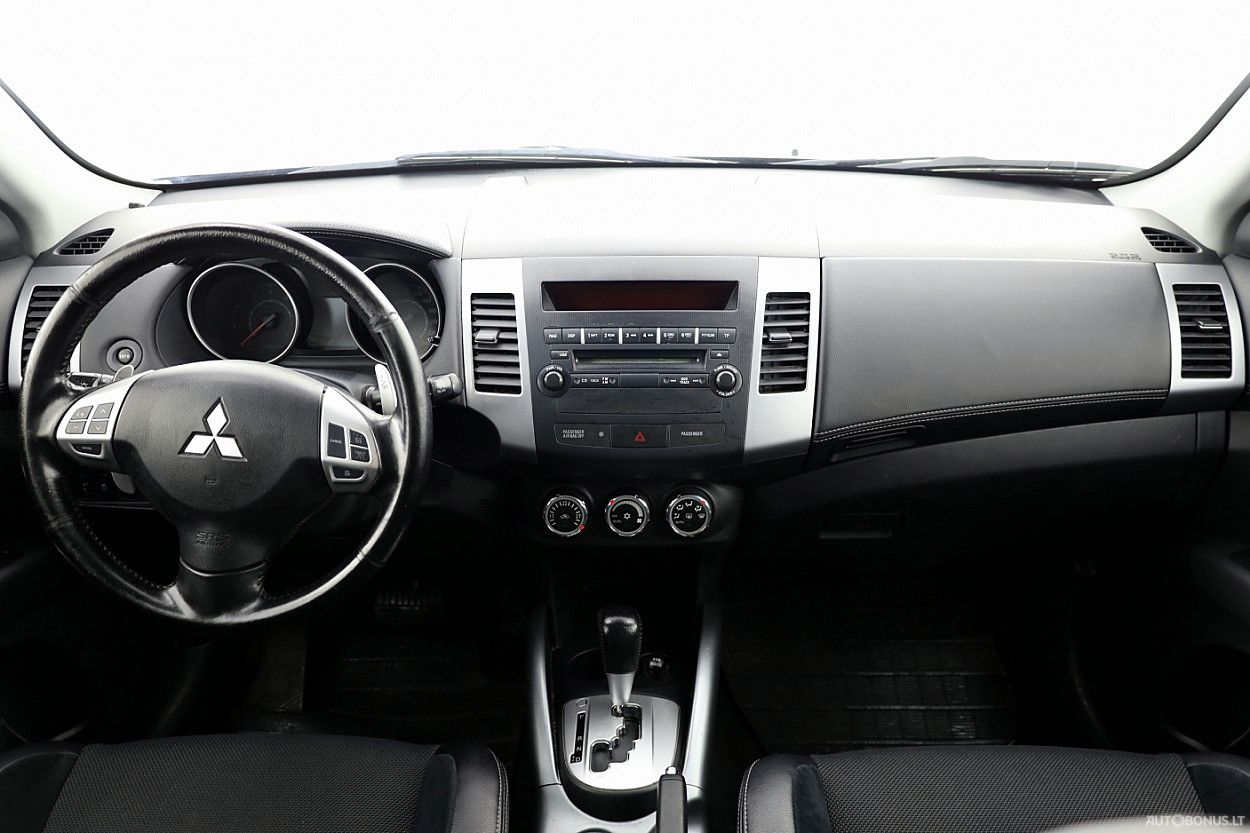 Mitsubishi Outlander | 4
