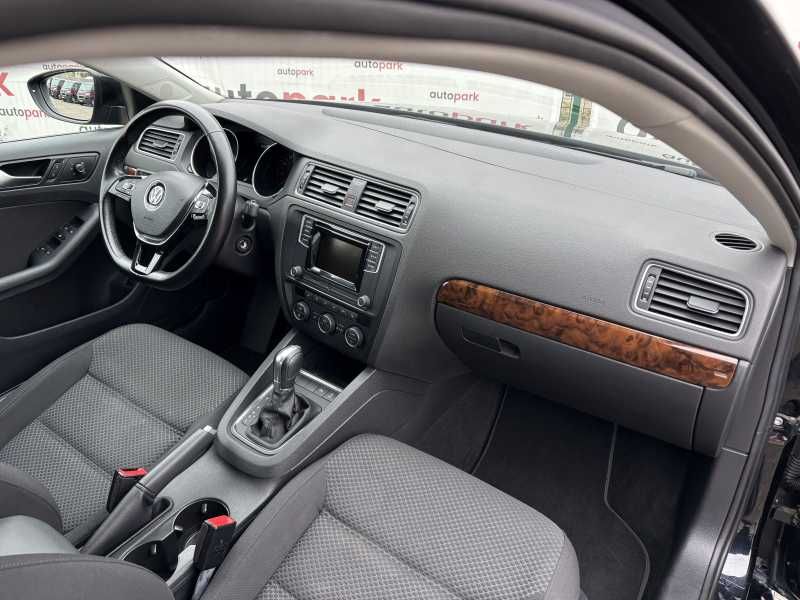 Volkswagen Jetta | 7