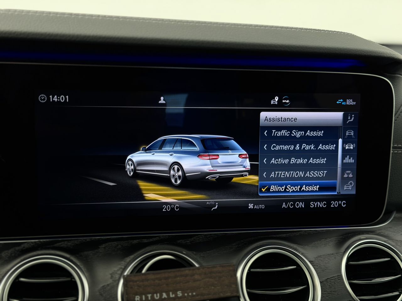 Mercedes-Benz E400 | 23