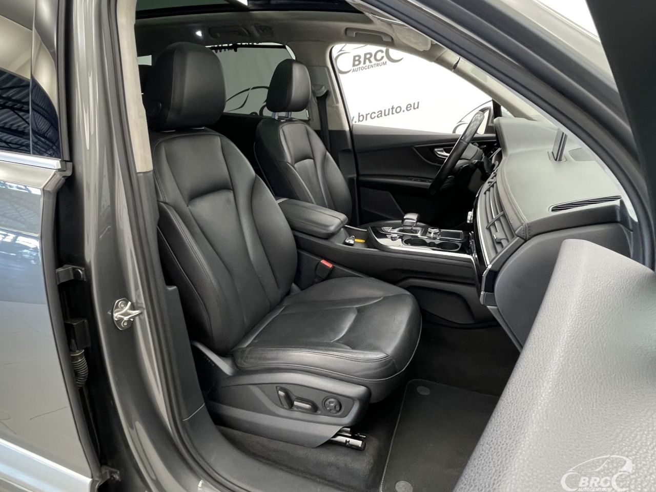 Audi Q7 | 6