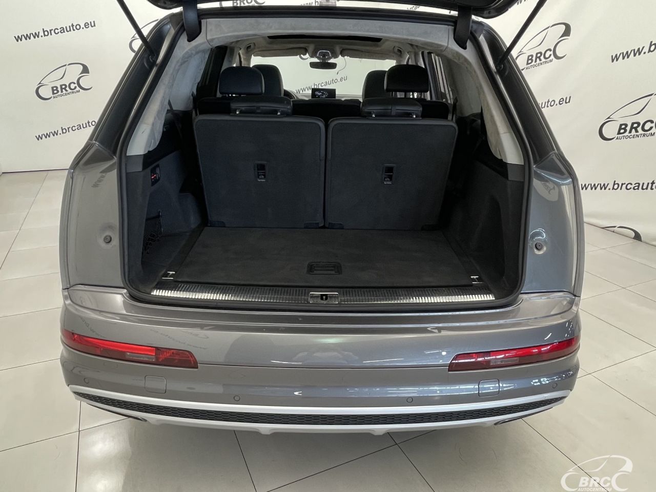 Audi Q7 | 47