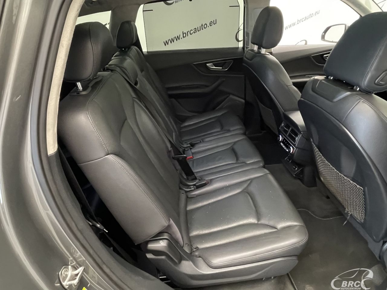 Audi Q7 | 10