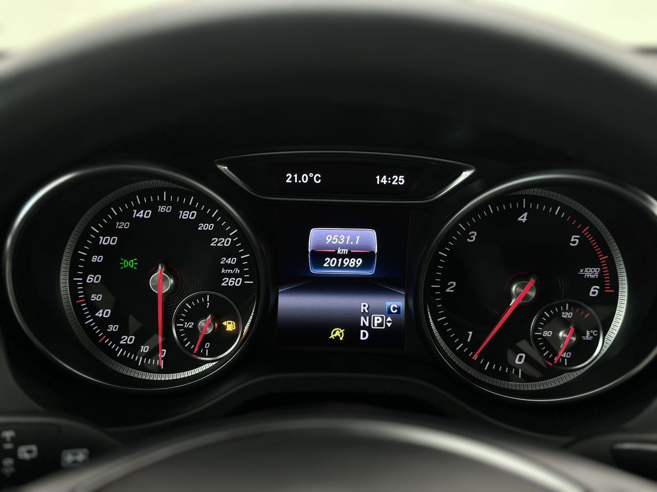 Mercedes-Benz GLA220 | 22