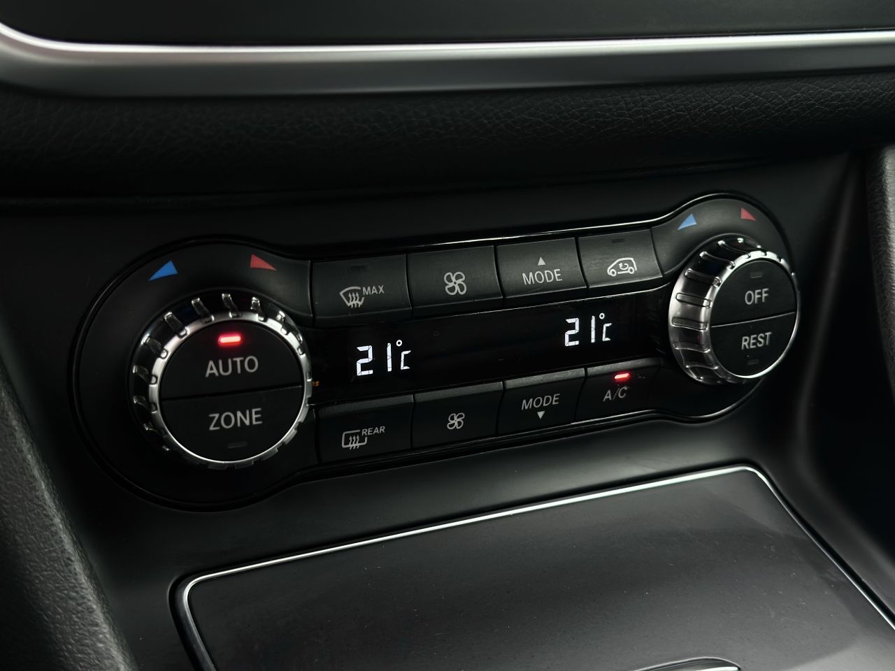 Mercedes-Benz GLA220 | 18